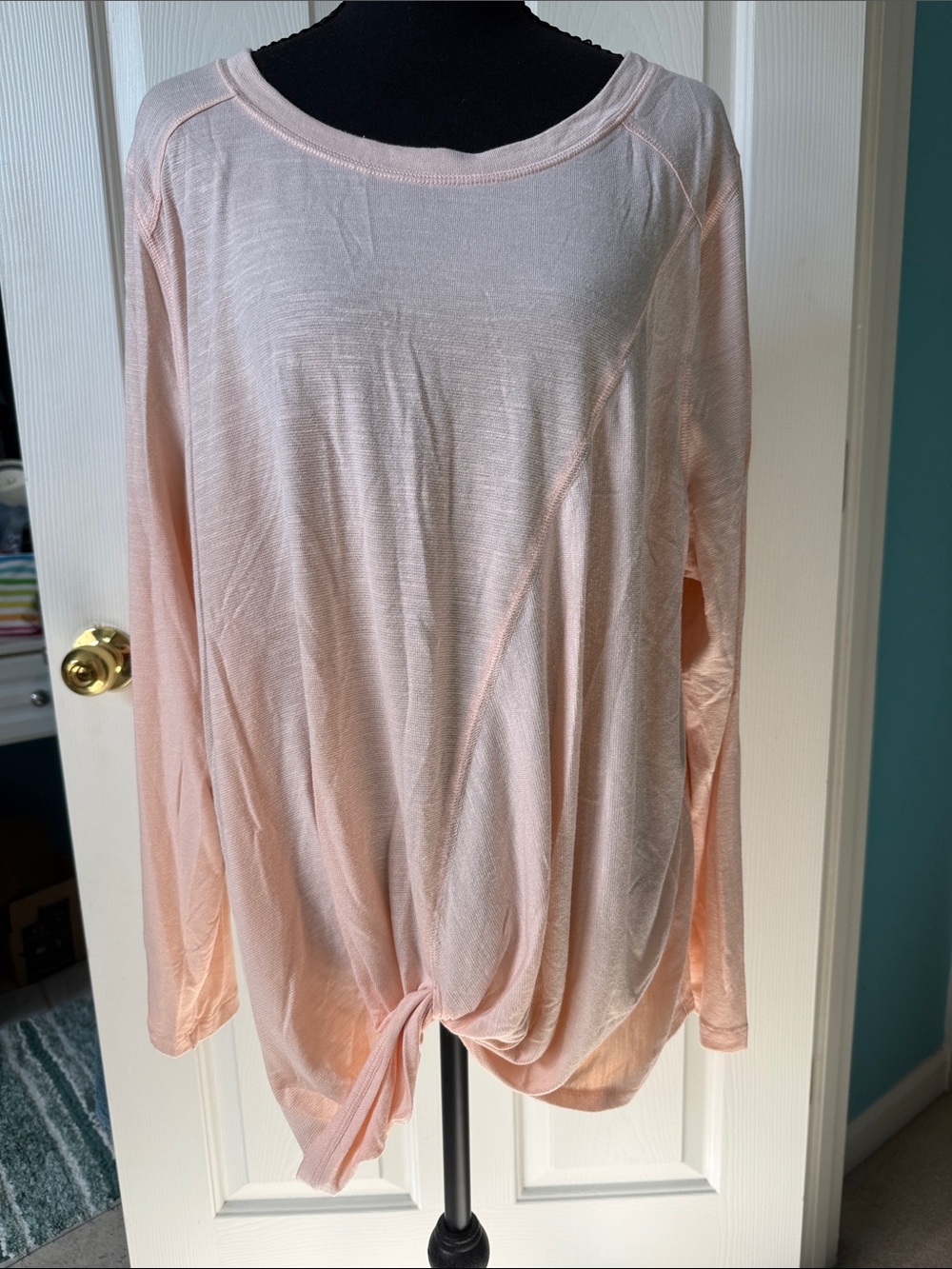 Zella Light Pink Twist-Hem Long Sleeve Top